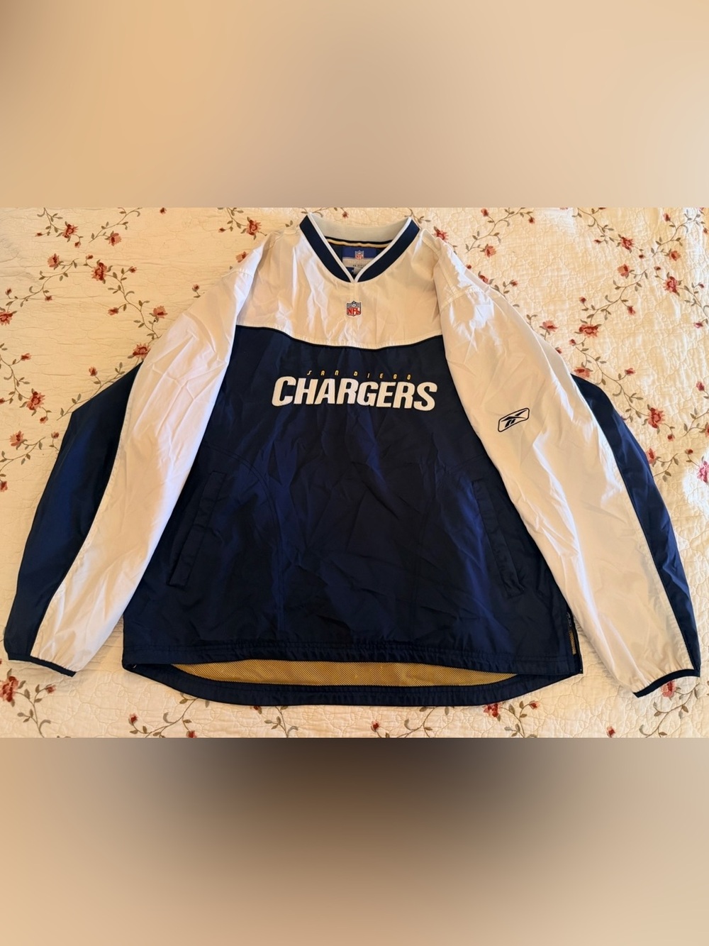 Reebok vintage Navy and White Chargers Pullover Windbreaker